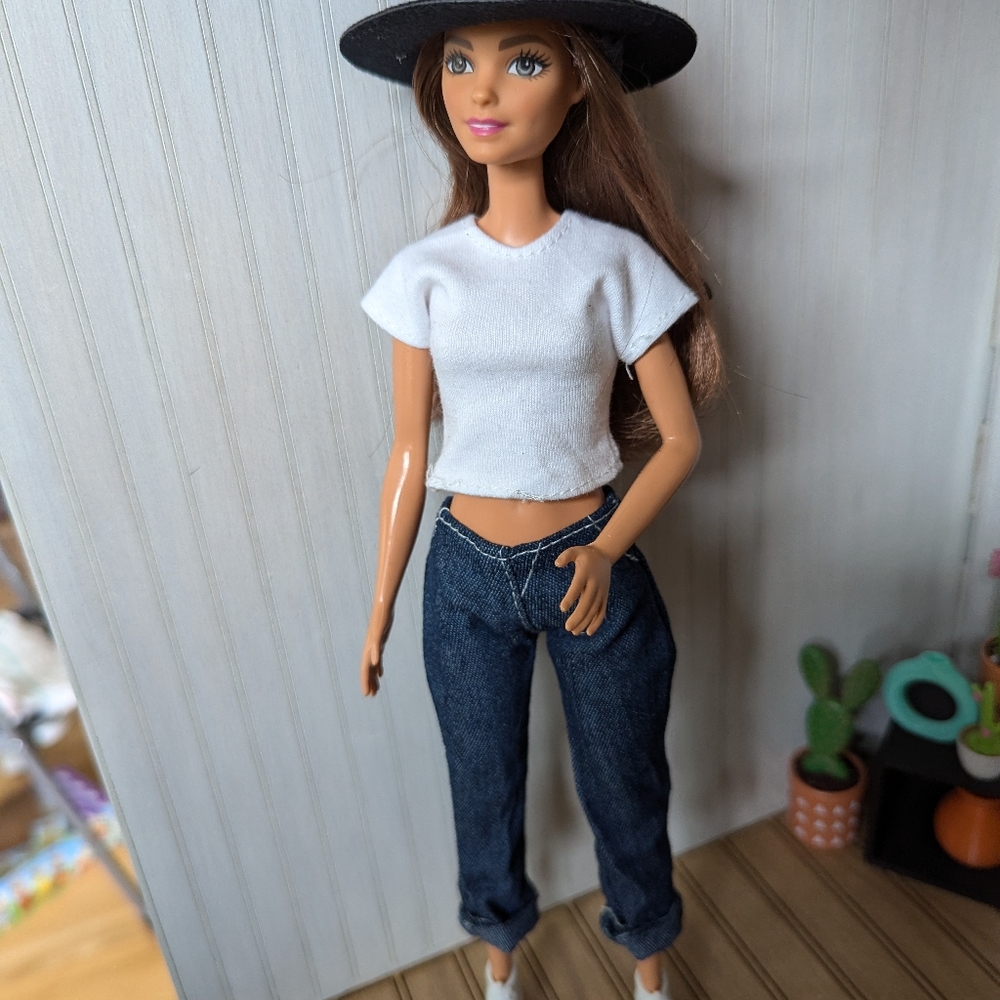 Barbie Restyled - Picture 3 of 4